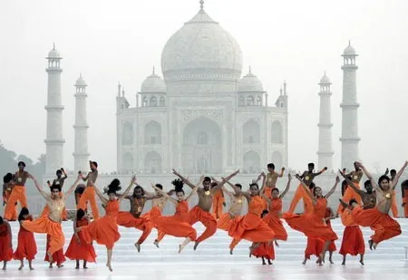 taj mahal lady dancers agra